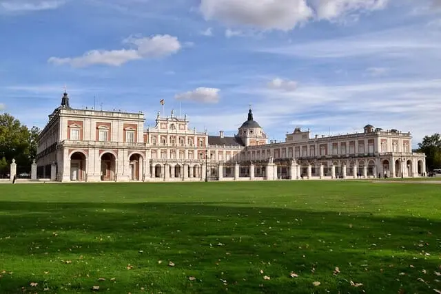 7 beautiful towns and villages near Madrid: Aranjuez