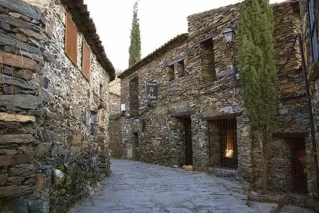 7 beautiful towns and villages near Madrid: Patones de Arriba