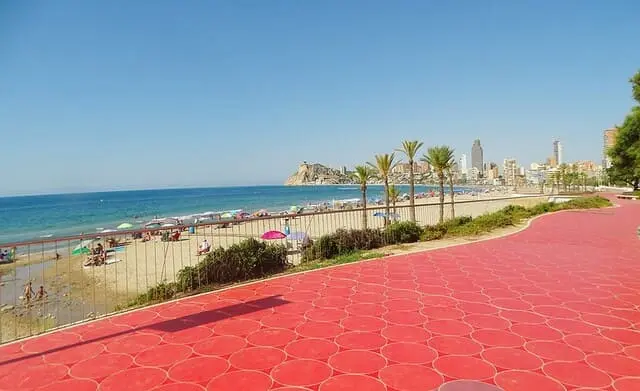 The 10 best beaches in Costa Blanca: Playa de Poniente (Benidorm)